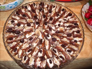 cream cheese stuffed dates - oh la la!